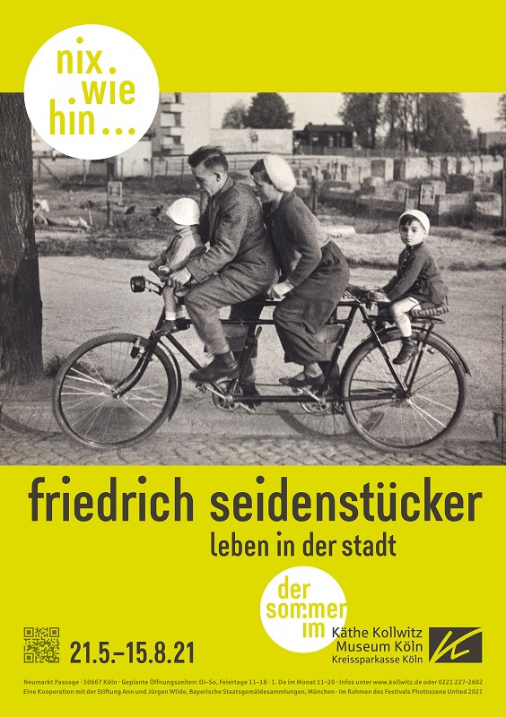 Plakat zur Sonderausstellung. Gestaltung: Michael Krupp. Motiv: Friedrich Seidenstücker, Familien-tandem, 1947 © Stiftung Ann und Jürgen Wilde, Bayerische Staatsgemäldesammlungen, München