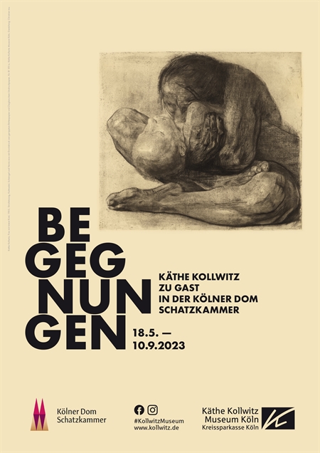 BEGEGNUNGEN – Käthe Kollwitz zu Gast in der Kölner Domschatzkammer. Plakat zur Ausstellung in der Kölner Domschatzkammer (18.5.-10.9.2023). Motiv: Käthe Kollwitz, Frau mit totem Kind, 1903, Strichätzung, Kaltnadel, Schmirgel und Vernis mou mit Durchdruck von geripptem Büttenpapier und Zieglerschem Umdruckpapier, Kn 81 VIII a © Käthe Kollwitz Museum Köln. Gestaltung: Christian Nitz
