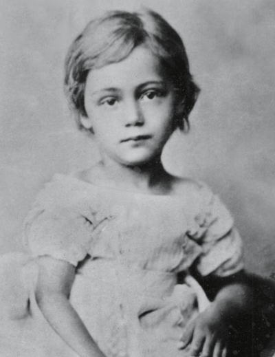 Käthe Schmidt aged 5, 1872, photographer unknown, Kollwitz estate © Käthe Kollwitz Museum Köln